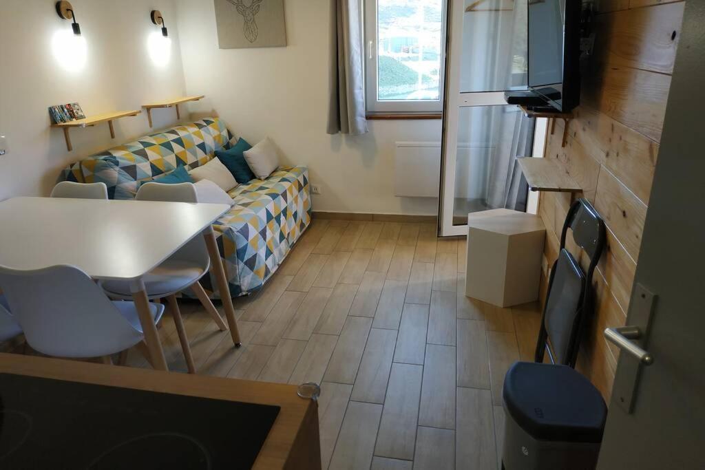 Appartement refait à neuf ski pied des pistes à Val louron Génos Esterno foto
